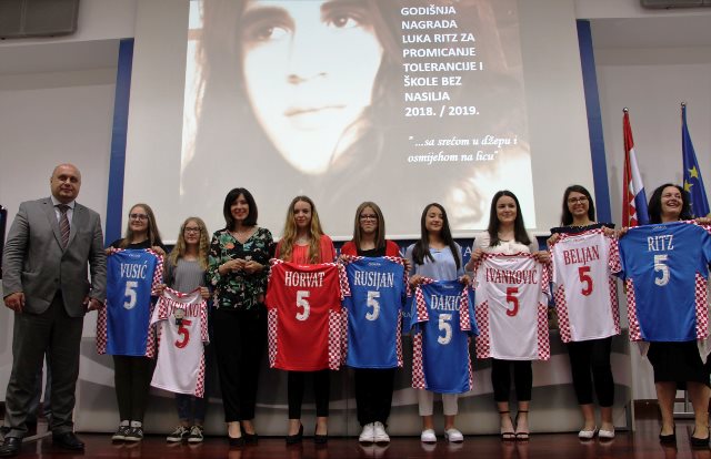 Photo \slike\DrzavneNagrade\Luka Ritz 12. lipnja 2019. MZO.jpg